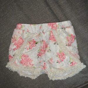 5/$25!! Girls floral shorts!